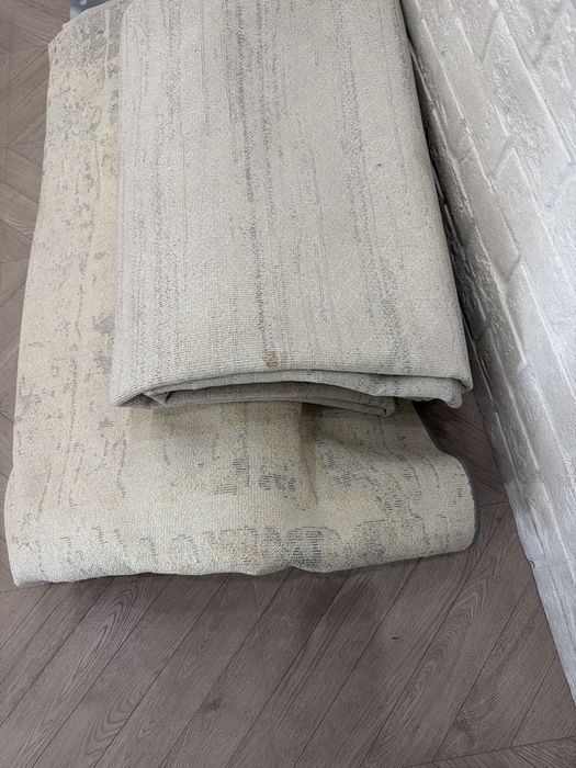 Отдам даром 2 ковра БУ