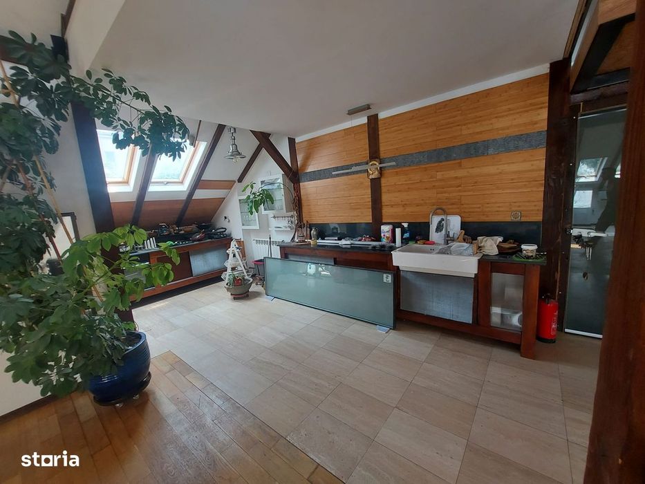 Vanzare apartament in vila, zona micro 9 - Targoviste