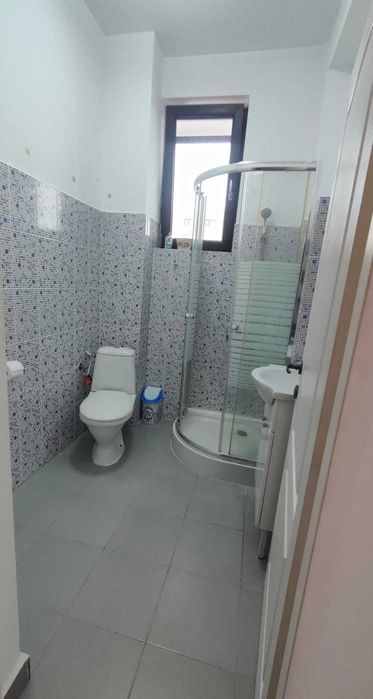 Închiriez garsonieră
