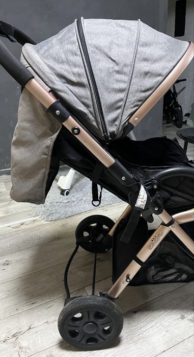 Продам коляску прогулочную