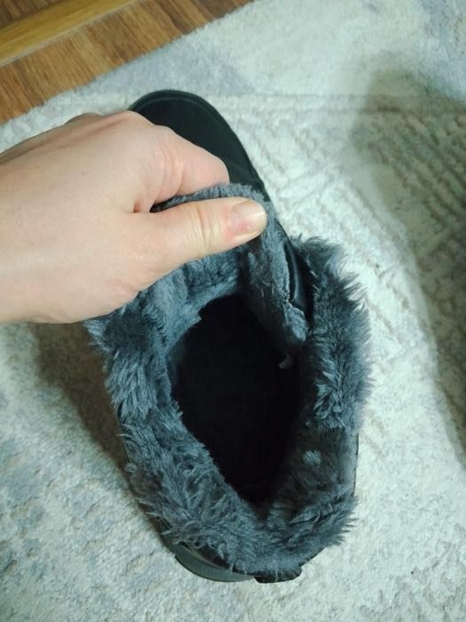 Ботинки тёплые продам