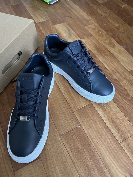 Продам Кроссы осений весений MSQ