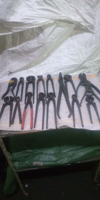 i. Scule vechi de altădată. Clești patenți foarfeci dălți cricheti.