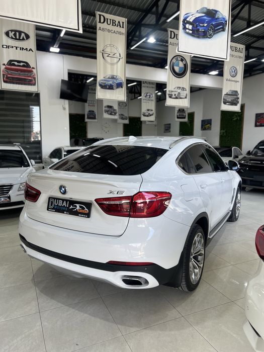 Bmw x6 2015.