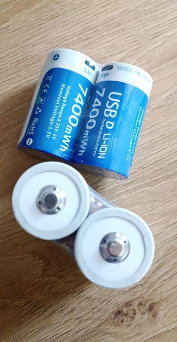 Презареждащи батерии АА / ААА / 9V / D