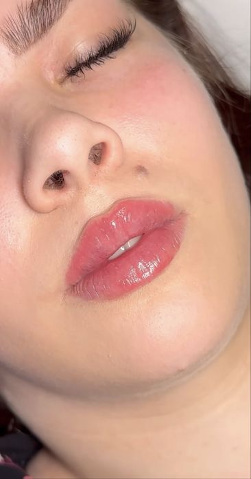 Нужны модели на Увеличение Губ