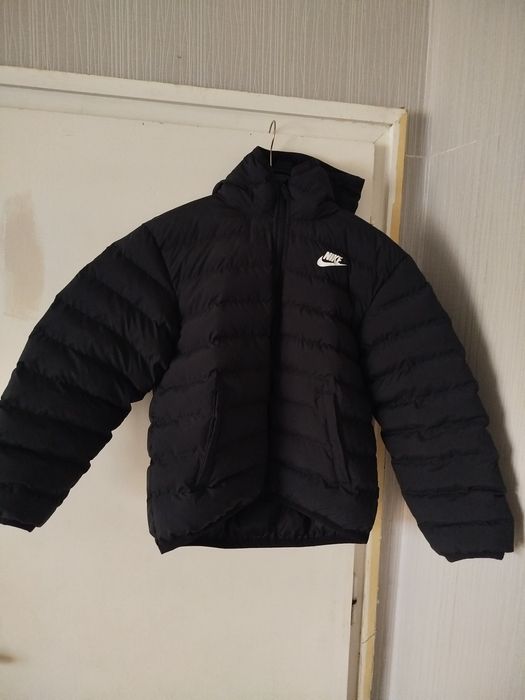 Зимно яке за момче Найк 137/147
