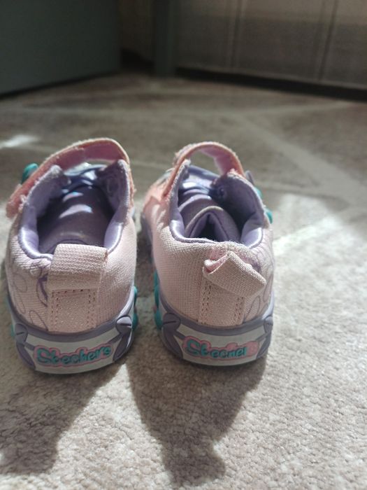 SKECHERS,  NR. 22 Luminite