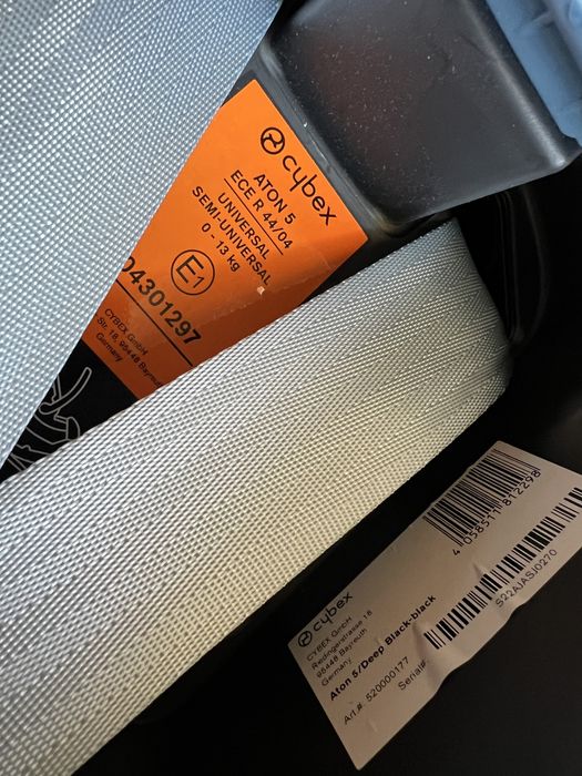 Кошчета за кола Cybex Aton 5 +представки за количка