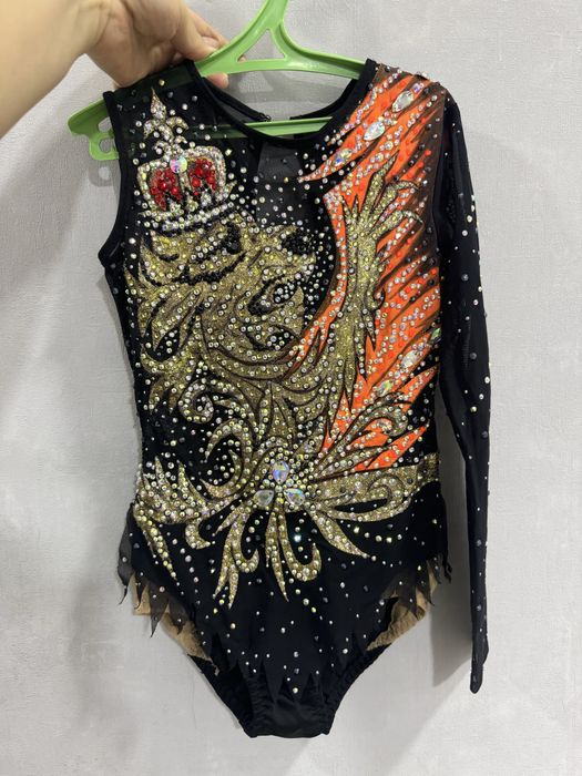 Продам гимнастические купальники