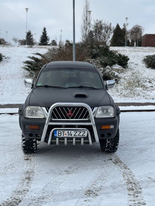 Mitsubishi L200 – 2003 | 2.5 Diesel | Autoutilitară | Negru mat