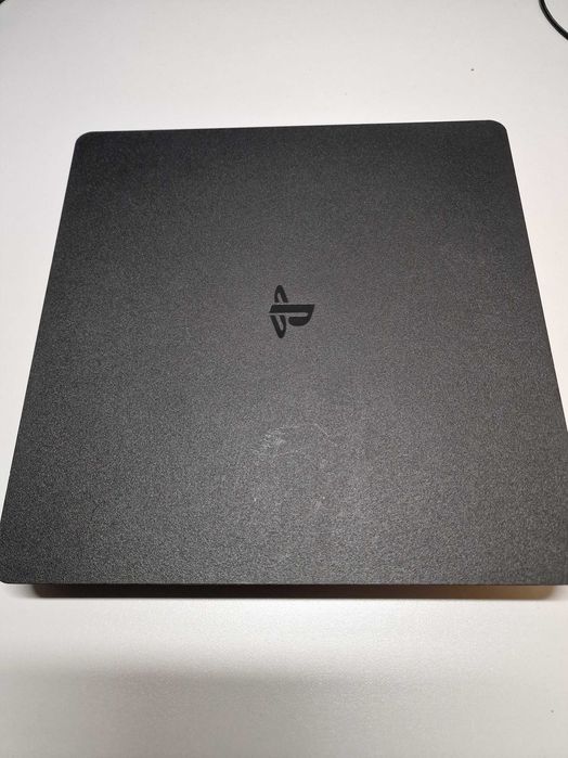 Vand PS4 slim 1TB + jocuri