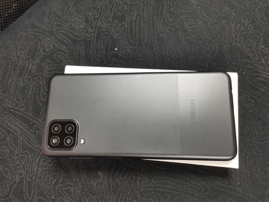 Samsung A12 128gb гаранция. Нов