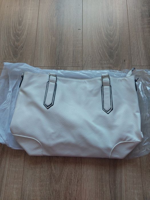 Дамска     чанта