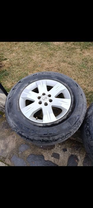 Джанти с гуми Нисан 16 цола