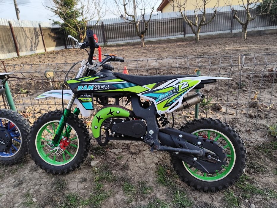 Vând 2 bucăți motocross 50 cc