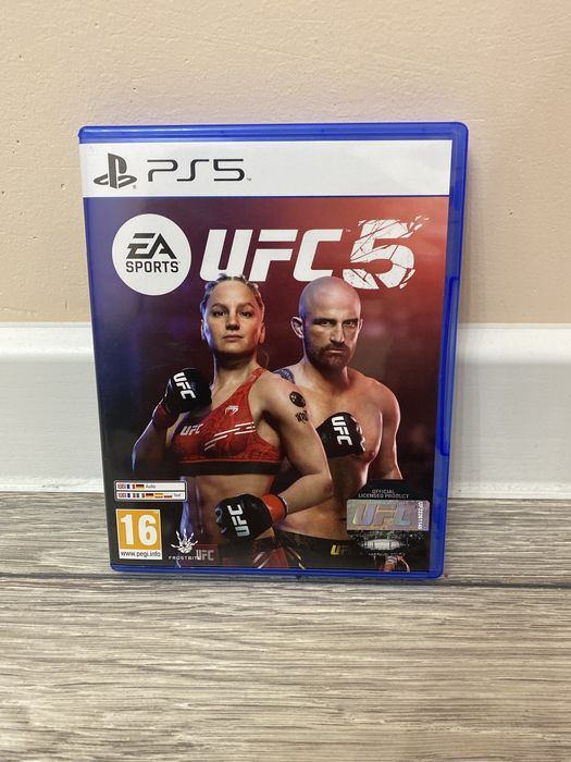 Продам UFC 5 на PS5