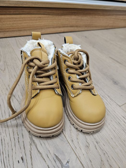 Детски зимни бежови боти 25 номер