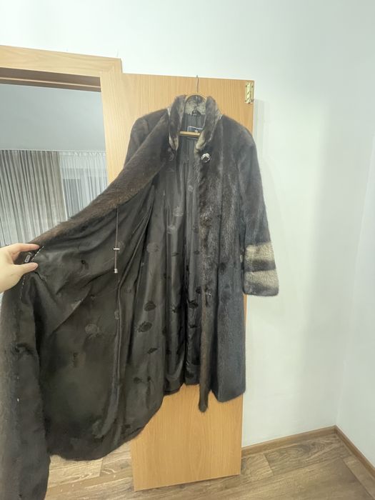 Продам шубу норковую