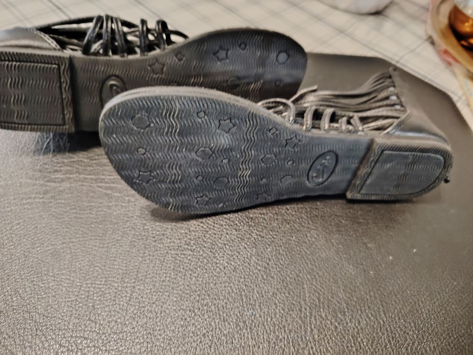 Детски сандали и джапанки-чехли