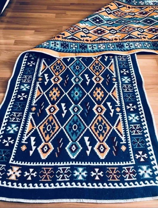 Пътеки и килими разнообразие от модели и цветове с високо качество