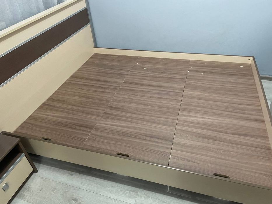 Двухспальная кровать