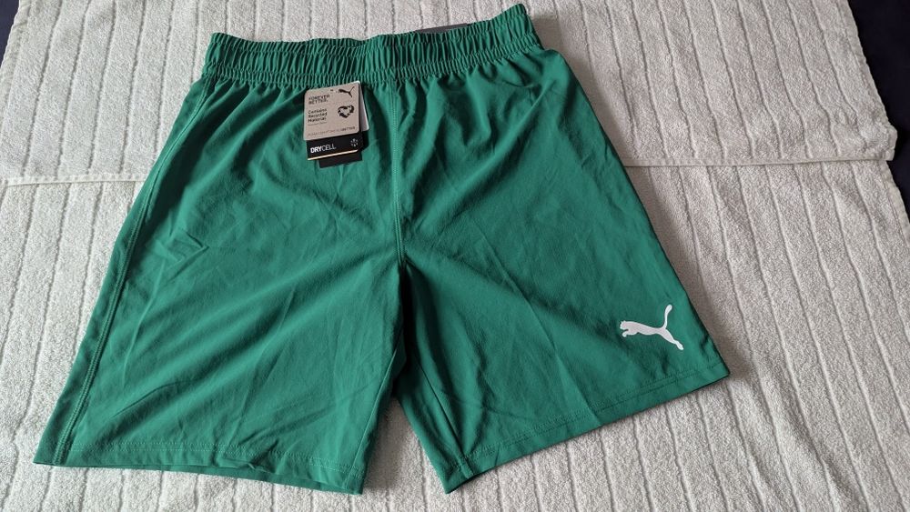 Pantaloni scurți sport Puma mărimea M produs Nou