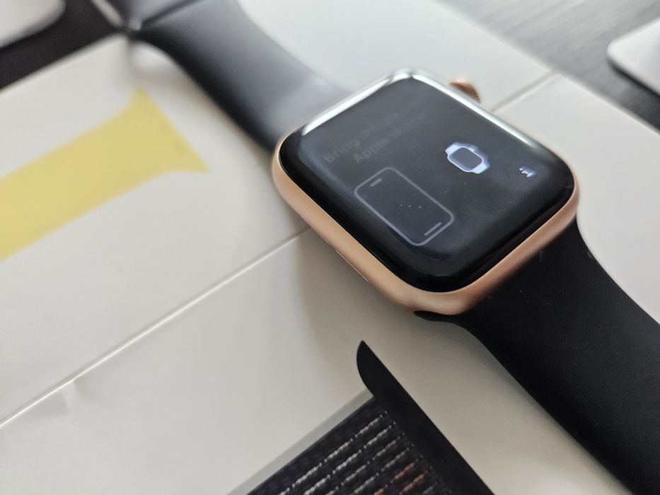 Apple Watch SE - 40mm ca NOU
