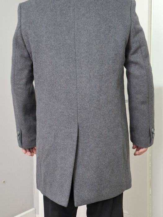 Пальто сатылымда