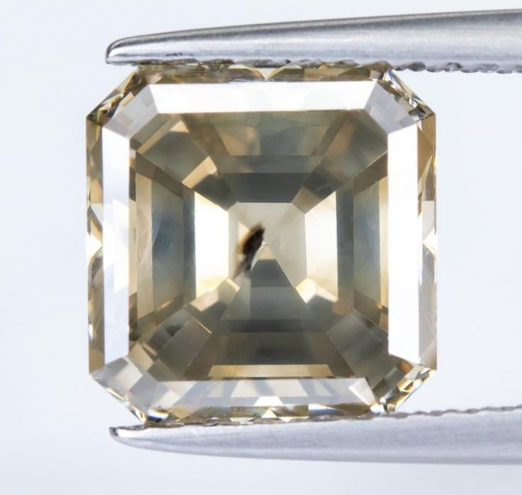 Диамант 3.58 карата