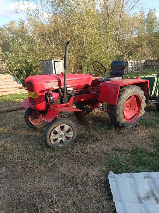 Vând sau schimb tractor fiat R 211