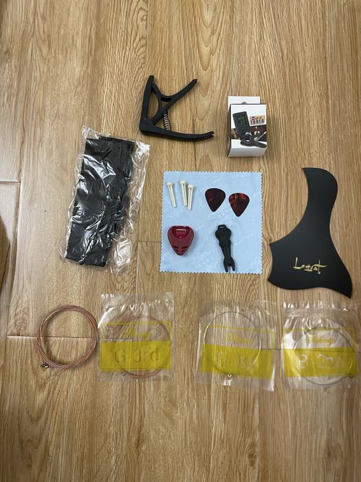 Акустическая гитара