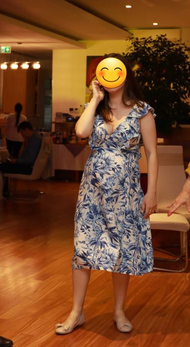 Rochie cu volane din mix de in H&M