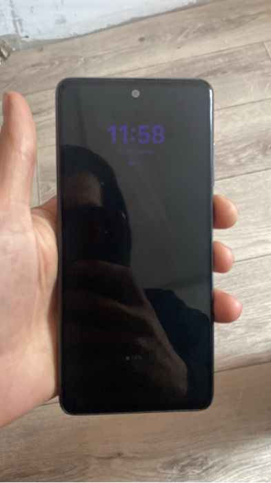Продам отличный телефон Samsung Galaxy A52 128gb 2 sim