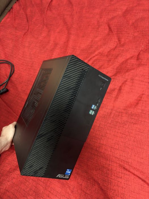 Vand/schimb pc gaming/workstation