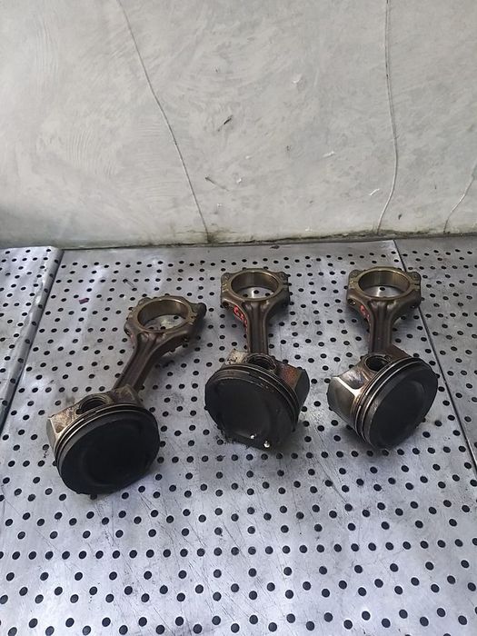Piston cu biela 1.4 tsi vw golf 6 5k