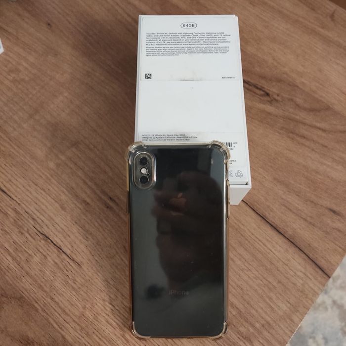 Продам Iphone XS 64 GB