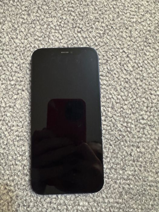 Продам айфон 12, в черном цвете