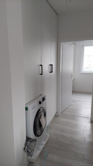 Mobilă la comandă – bucătărie la comandă, dressing, dulap, mobilier living