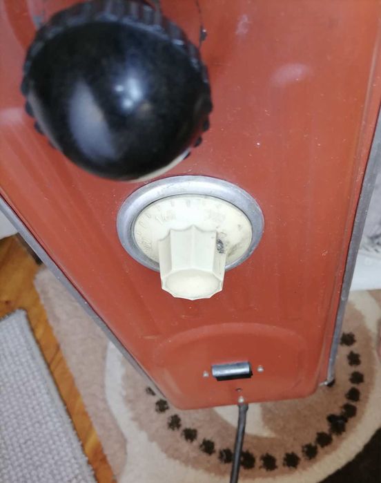 Продавам  електрически радиатор