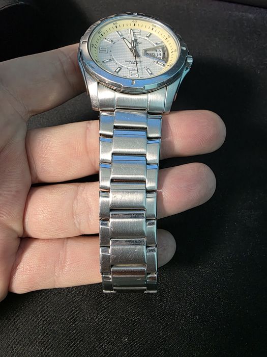 часовник  Casio EF-129D