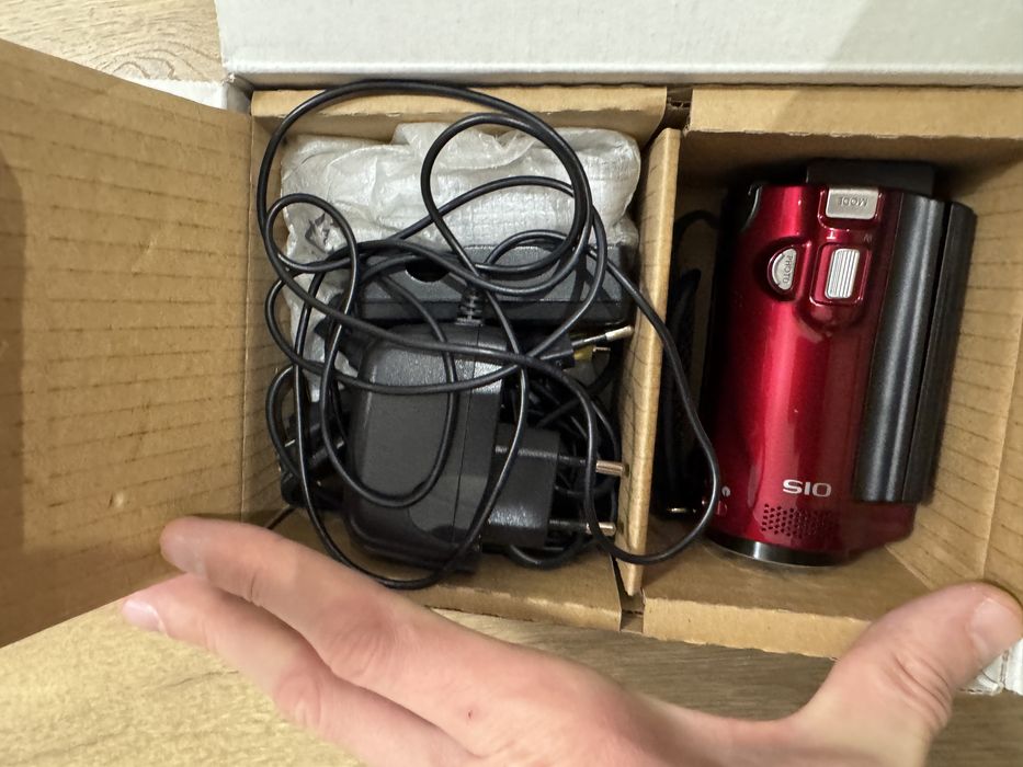 Видеокамера Samsung Full HD Memory Cam