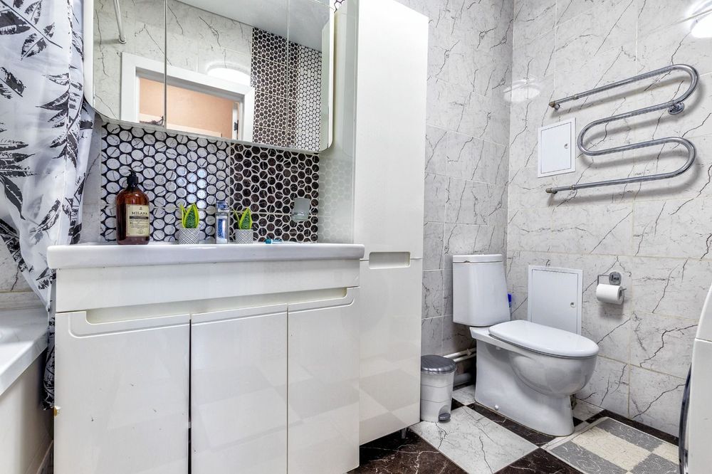 На сутки, ночь, по часам от 2 часов. Ул. Бараева