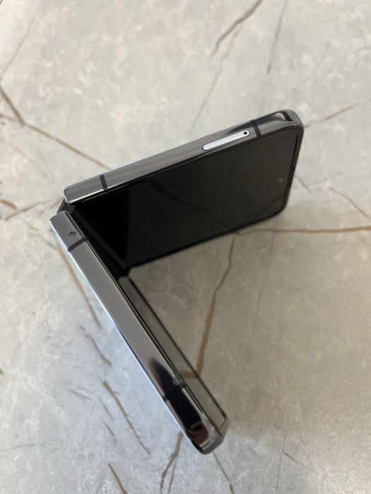 Samsung ZFlip 4 Оригинал