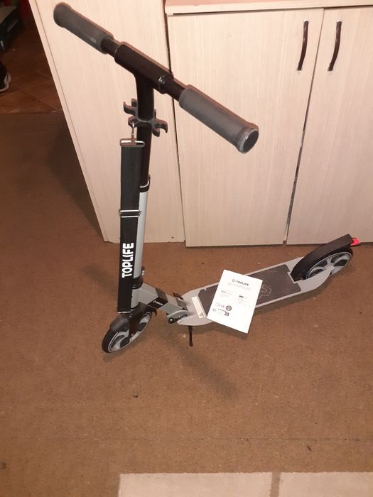 Vând trotineta copii 8-16 ani