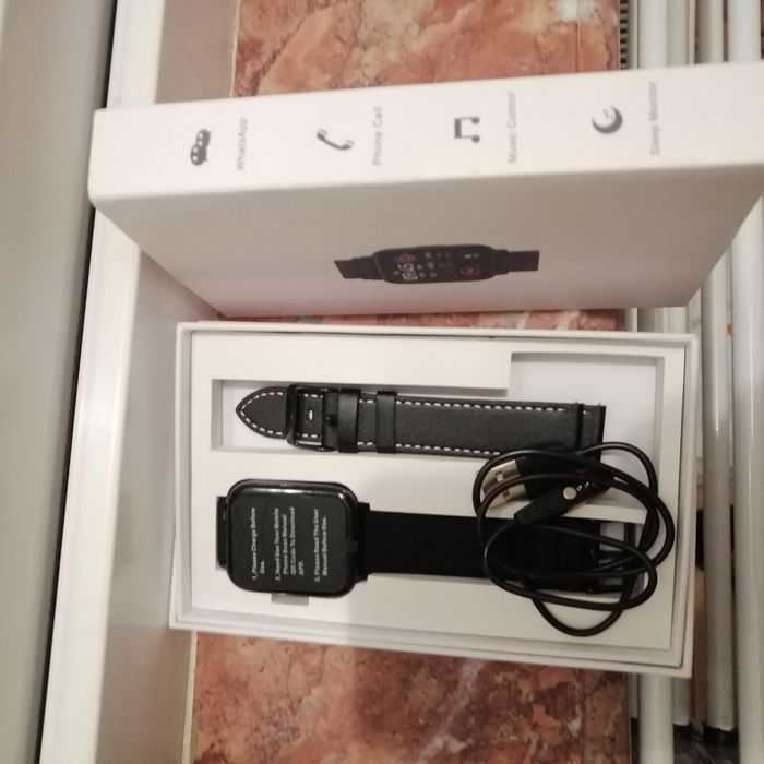 Vand brățări și ceasuri inteligente diverse modele