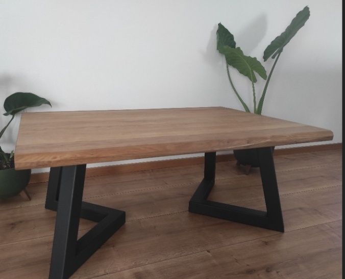 Холна маса от масив