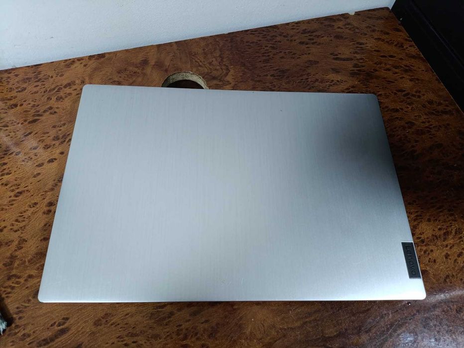 ноутбук Lenovo 3