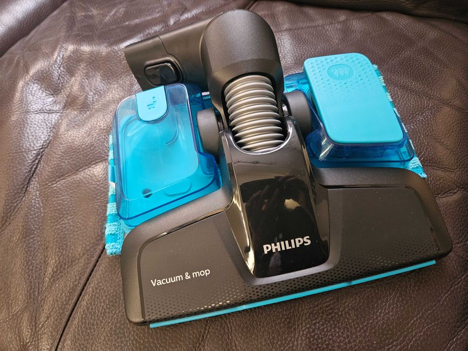 Вертикалма прахосмукачка philips superpro aqua