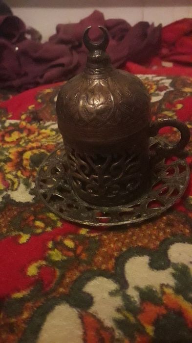 Hamyombob narxda turk stakani likopchalari,50 yillil va shuhrat medali